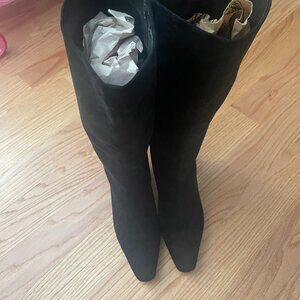 Black suede -like knee high boots by Splendid - size 7.5